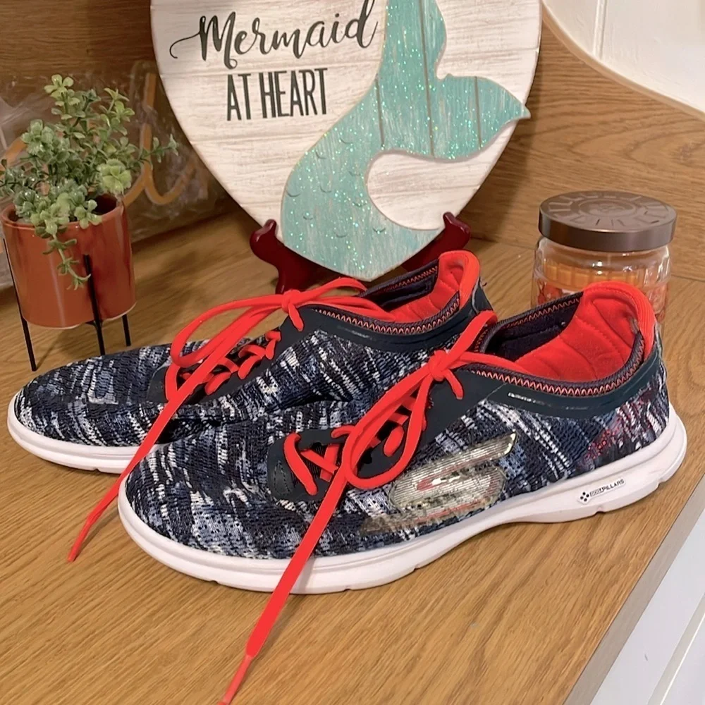 🐜🐜🐜BOGOHO 🐜🐜🐜Skechers Athletic Tennis Shoes